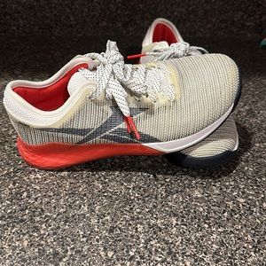 Women’s size 8 Reebok Nano 9